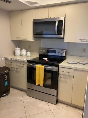 5880 Collins Ave 404, Miami Beach, Florida 33140, Estados Unidos