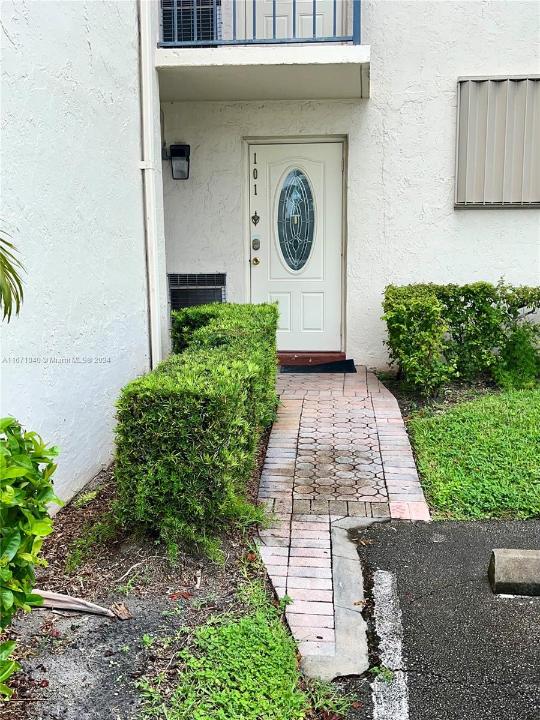 9720 S Hollybrook Lake Dr 101, Pembroke Pines, Florida 33025, Estados Unidos