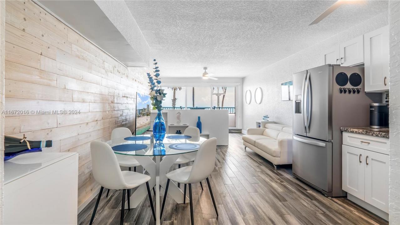 201 Van Buren St 103, Hollywood, Floryda 33019, USA