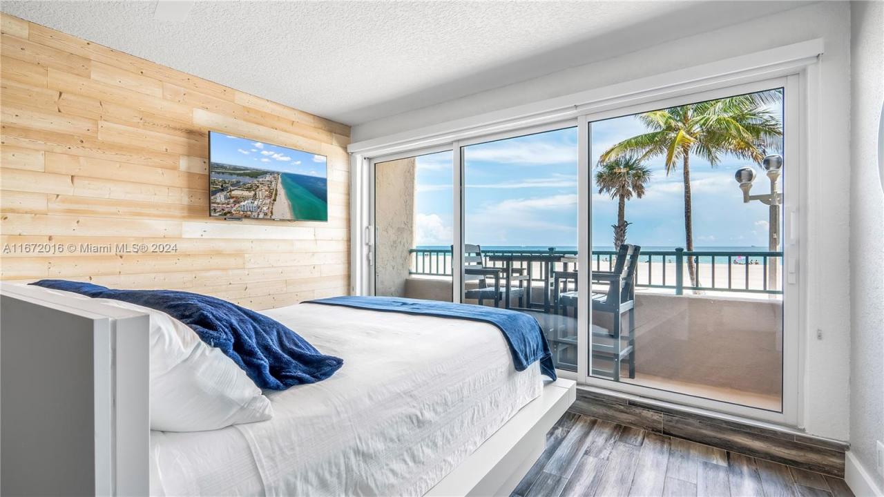 201 Van Buren St 103, Hollywood, Floryda 33019, USA