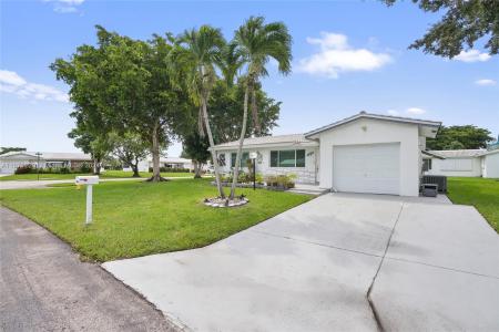 1051 NW 88th Way, Plantation, Florida 33322, USA