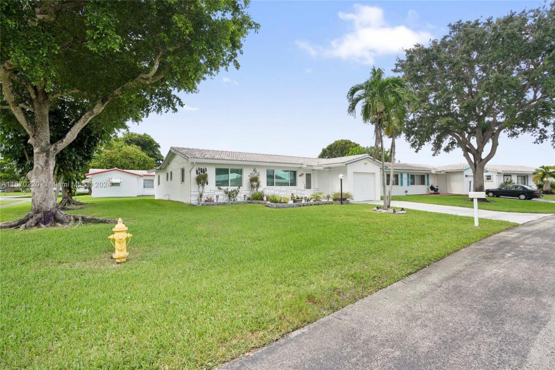 1051 NW 88th Way, Plantation, Florida 33322