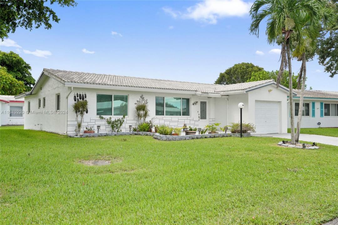 1051 NW 88th Way, Plantation, Florida 33322