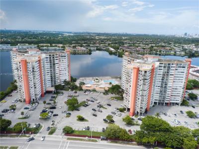 1301 NE Miami Gardens Dr 1225W, Miami, Florida 33179, USA