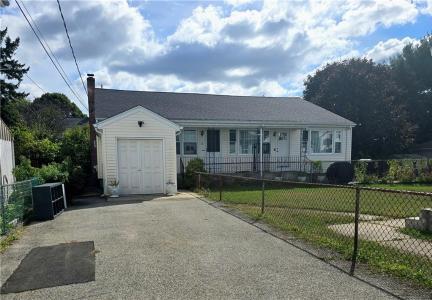 12 Geldard Street, Cumberland, RI 02864, USA