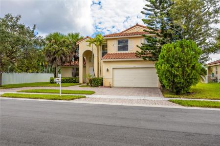 751 SW 191st Ave, Pembroke Pines, Florida 33029, USA