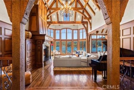 Bayshore Drive, Lake Arrowhead, קליפורניה 92352, ארצות הברית של אמריקה