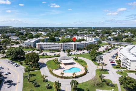 156 E Grantham E 156, Deerfield Beach, Florida 33442, USA