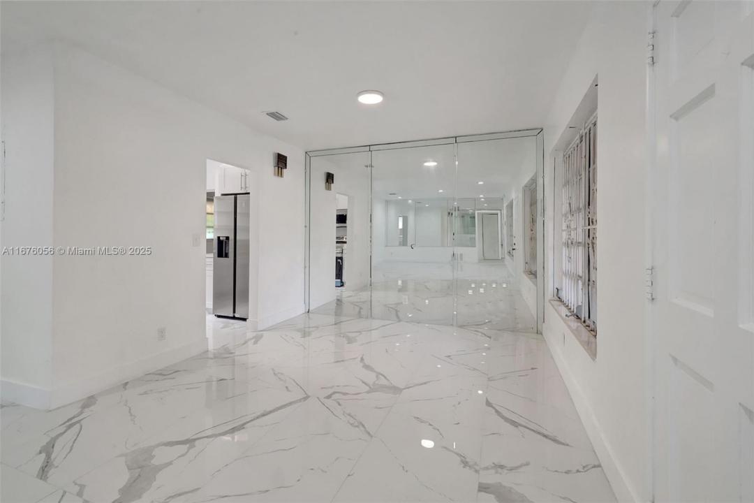 156 NW 88th St, El Portal, フロリダ 33150, アメリカ合衆国
