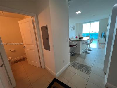 1945 S Ocean Dr 411, Hallandale Beach, Florida 33009, USA