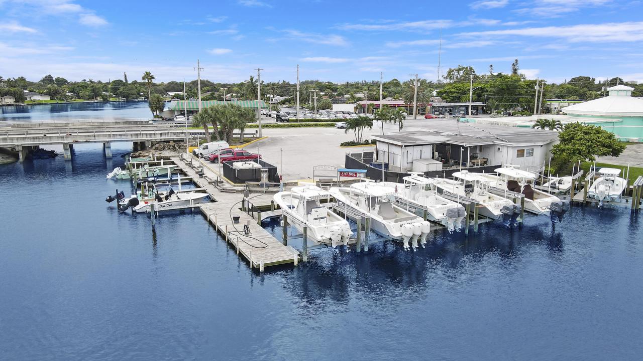 631 Northlake Boulevard, North Palm Beach, Florida 33408, USA