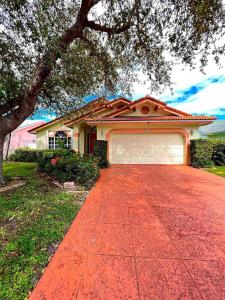 411 SE 7th St, Dania Beach, Florida 33004, USA