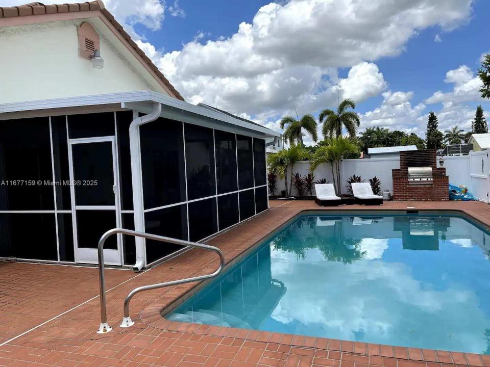 411 SE 7th St, Dania Beach, Florida 33004, Stati Uniti