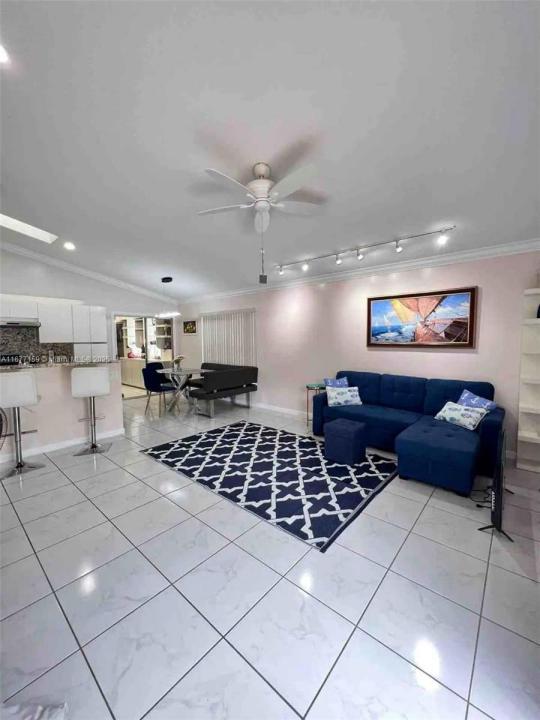 411 SE 7th St, Dania Beach, Florida 33004, Stati Uniti