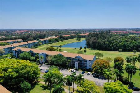 12500 SW 6th St 311N, Pembroke Pines, Florida 33027, USA