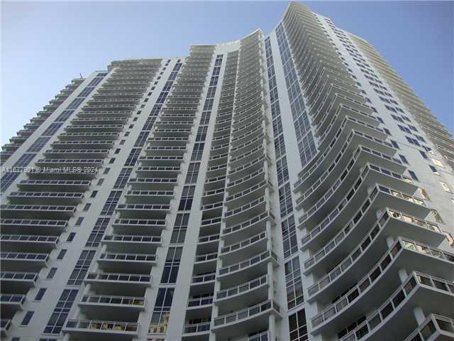 901 Brickell Key Blvd 1701, Miami, Florida 33131, USA
