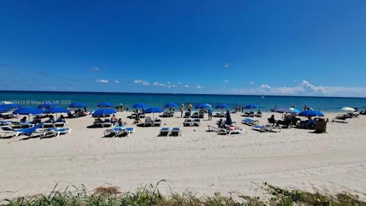 19201 Collins Ave 747, Sunny Isles Beach, Florida 33160, USA
