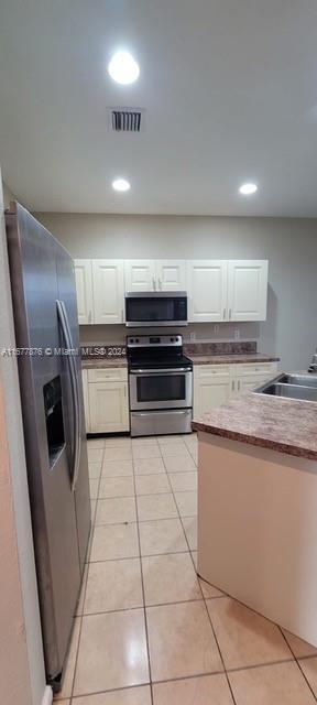 1400 LUCAYA Dr, Riviera Beach, Florida 33404