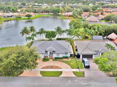 9026 NW 173rd Ter, Hialeah, Florida 33018, USA