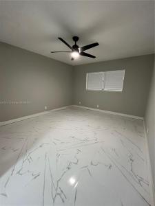 5102 NW 36th St 605, Lauderdale Lakes, Florida 33319, USA