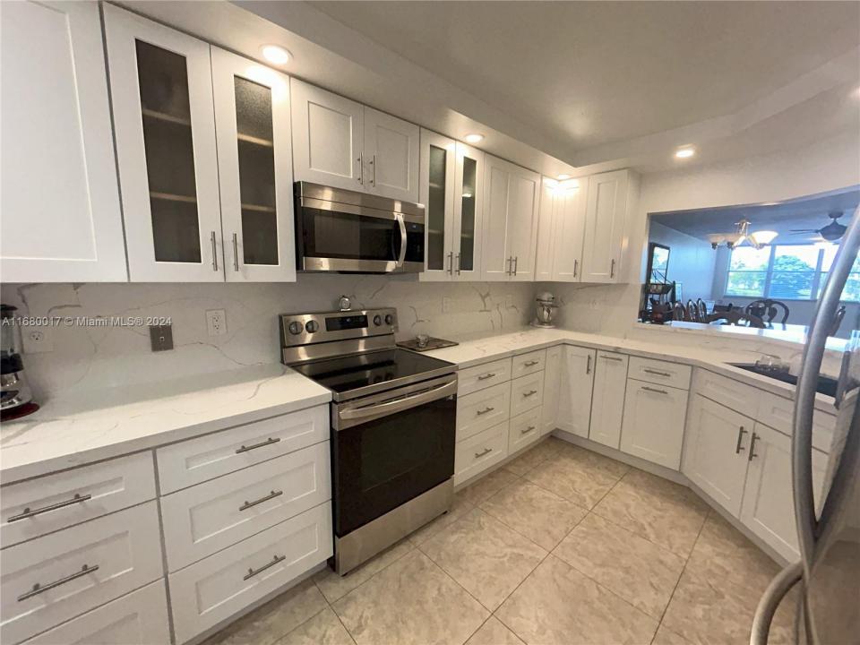 2521 NW 104th Ave 109, Sunrise, フロリダ 33322, アメリカ合衆国