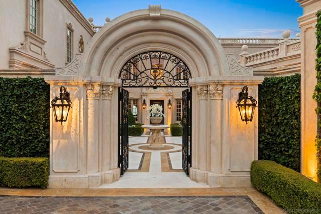 Spindrift Dr, La Jolla, California 92037