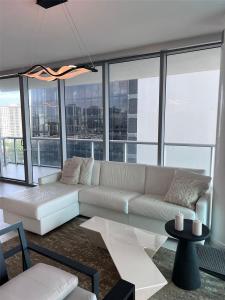 17121 Collins Ave 1208, Sunny Isles Beach, Florida 33160, USA