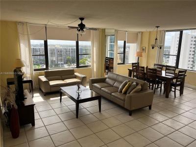 Hollywood, Florida 33019, USA