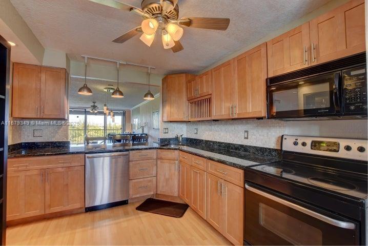 1631 Riverview Rd 604, Deerfield Beach, Флорида 33441, Соединенные Штаты