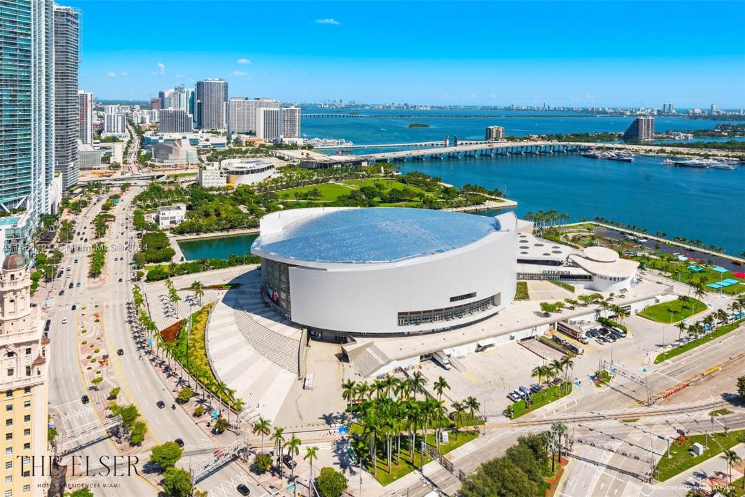 398 NE 5th St 2102, Miami, Floride 33132, États-Unis