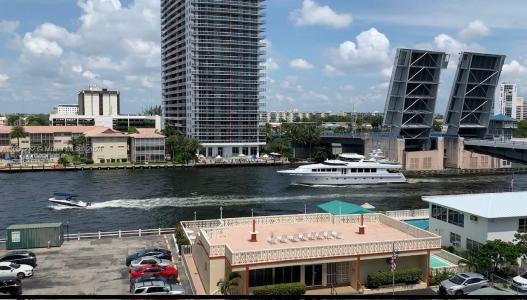 1817 S Ocean Dr 615, Hallandale Beach, Florida 33009, USA