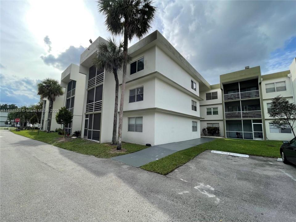 4255 N University Dr 201, Sunrise, Florida 33351, Stati Uniti