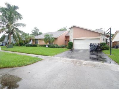 7870 NW 54th St, Lauderhill, Florida 33351