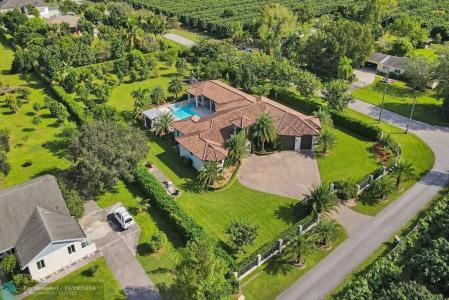 15701 SW 254th St, Miami, Florida 33031, USA