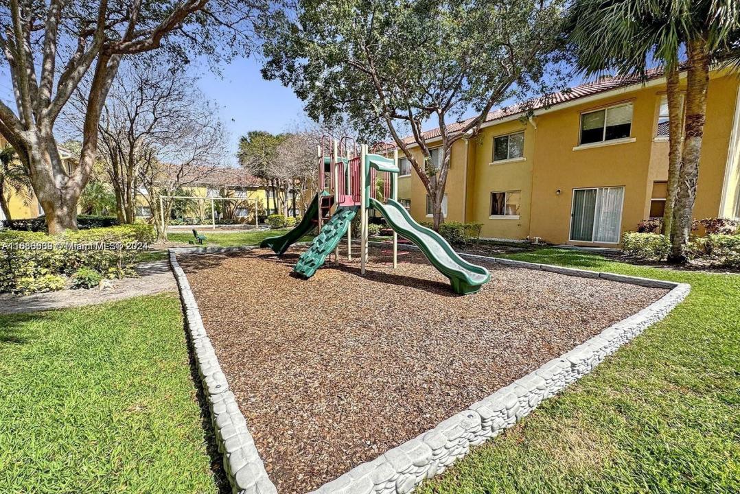 7930 NW 7th St 201, Pembroke Pines, フロリダ 33024, アメリカ合衆国