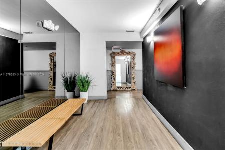 1512 Washington Ave 106, Miami Beach, Florida 33139, USA