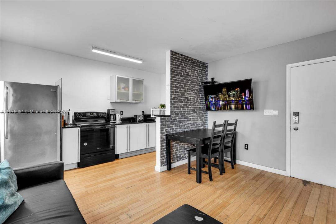 1512 Washington Ave 203, Miami Beach, Florida 33139