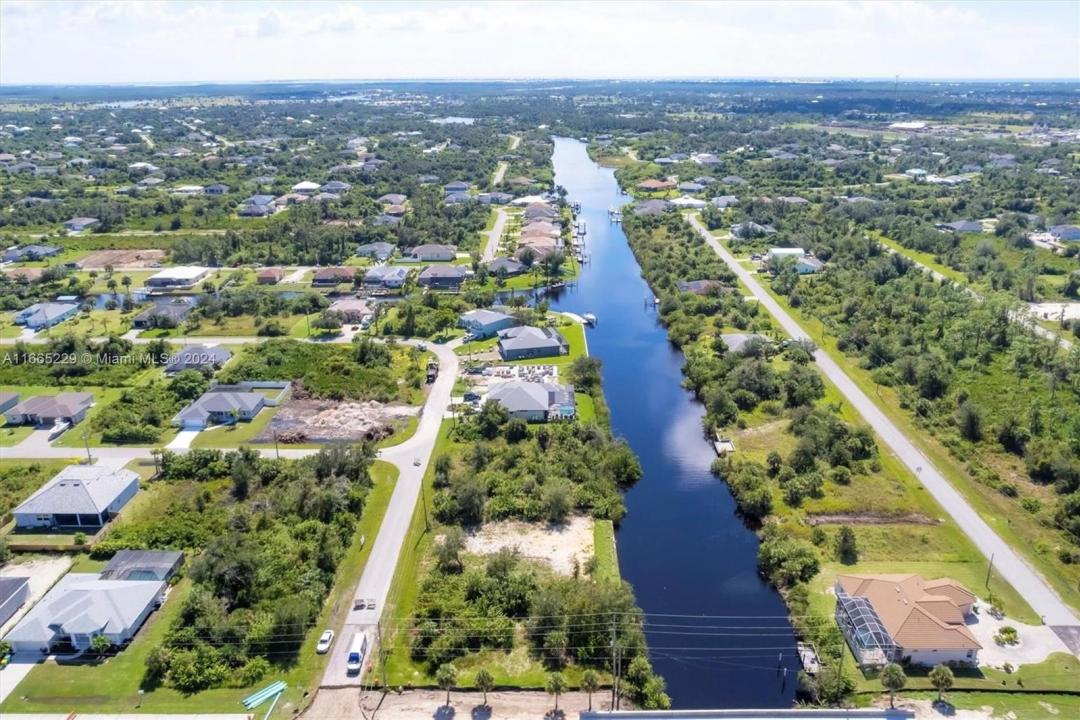 13391 Chenille Drive, Port Charlotte, Florida 33981, USA