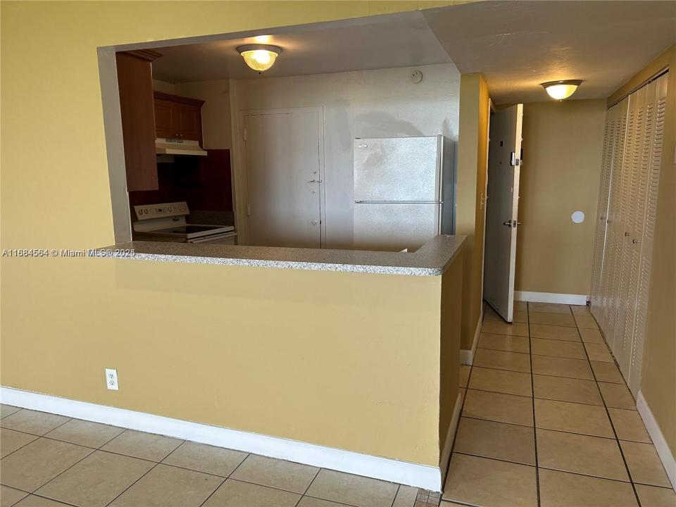 9143 SW 77th Ave B802, Miami, Florida 33156, Estados Unidos