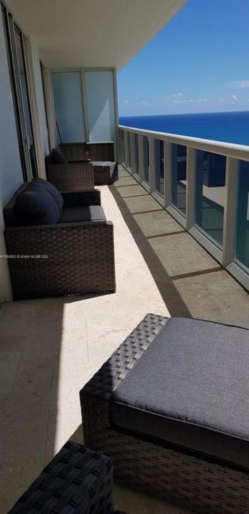1830 S Ocean Dr 2604, Hallandale Beach, Floryda 33009, USA
