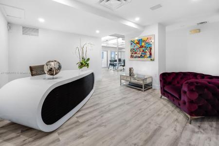 1680 Michigan Ave PH5, Miami Beach, Florida 33139, USA