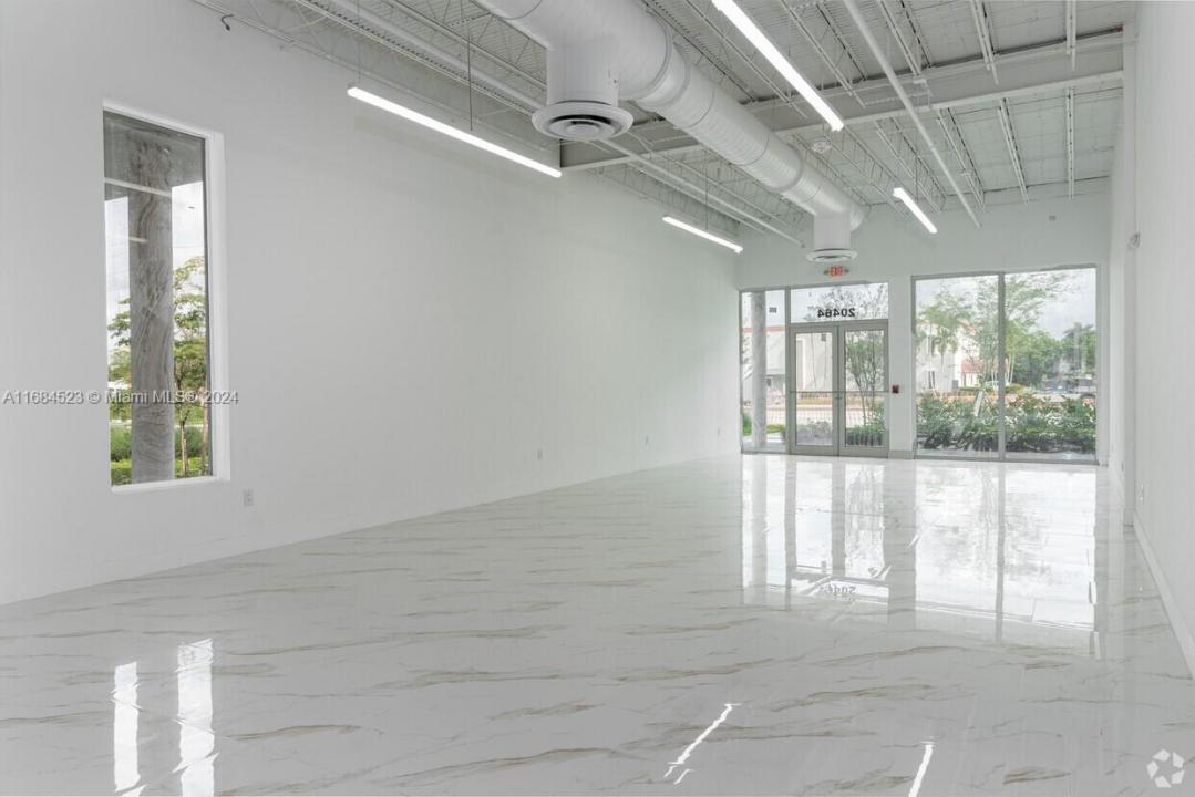 20450 NW 2nd Ave 20452, Miami Gardens, פלורידה 33169, ארצות הברית של אמריקה