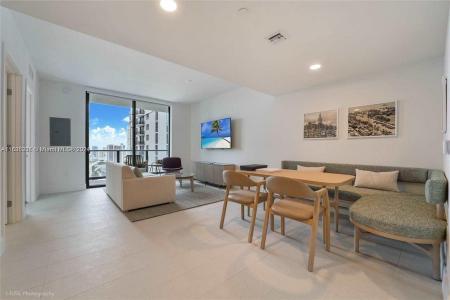 601 NE 1st 4113, Miami, Florida 33132, USA