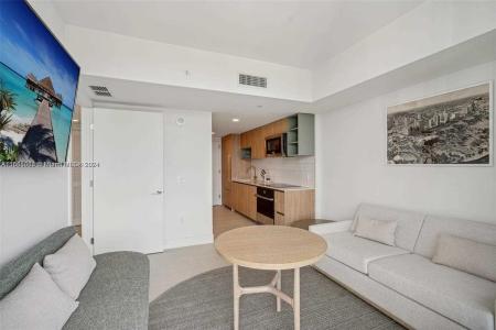 601 NE 1st 4114, Miami, Florida 33132, USA