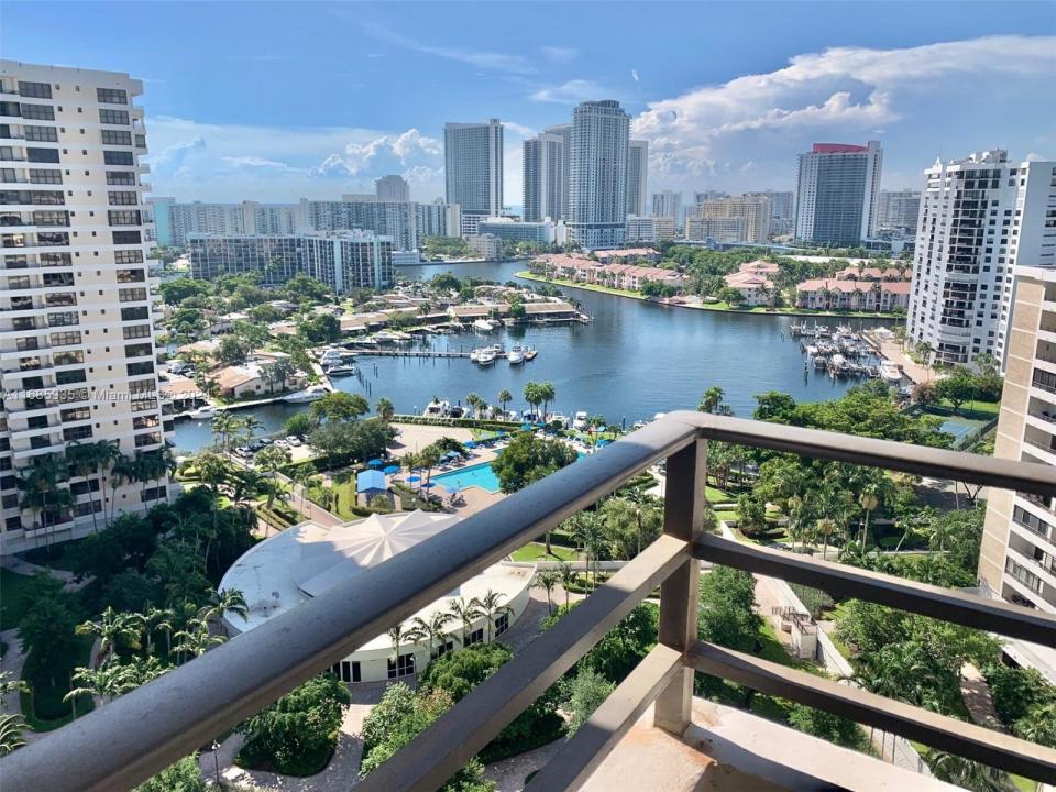 600 Three Islands Blvd 1817, Hallandale Beach, Florida 33009, Stati Uniti