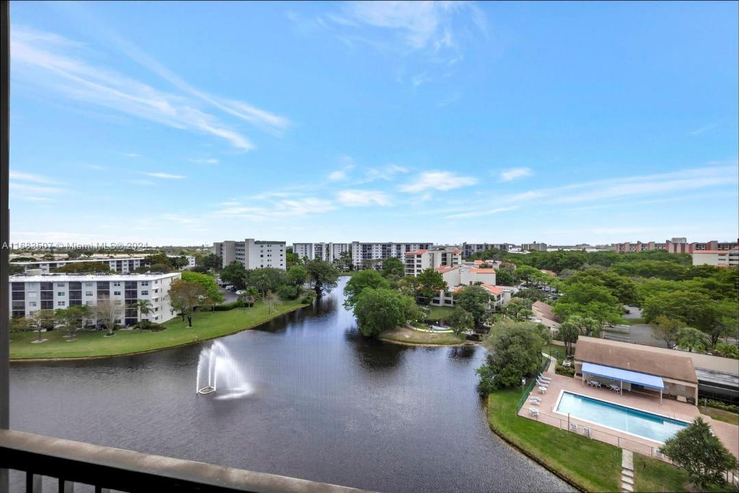 2334 S Cypress Bend Dr 501, Pompano Beach, 佛罗里达州 33069, 美国