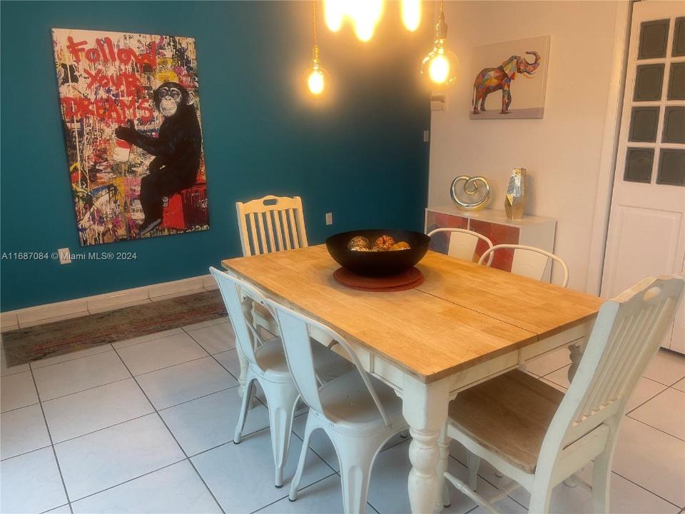 4521 NW 4th St 4521, Miami, Florida 33126, Estados Unidos