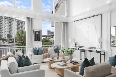 19555 NE 37th Ave, Aventura, Florida 33180, USA