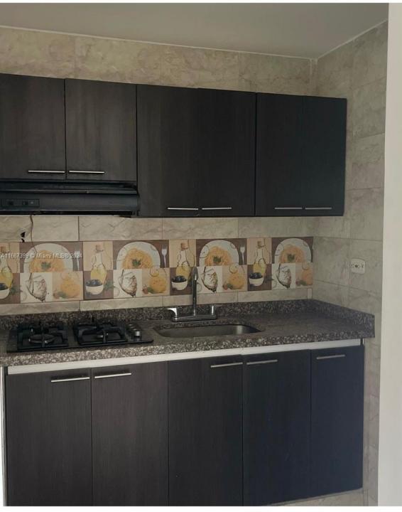 Carrera 16#24C-111 Buga,Valle 0, フロリダ, アメリカ合衆国