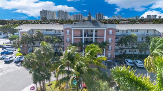 455 Paradise Isle Blvd 402, Hallandale Beach, Florida 33009, USA